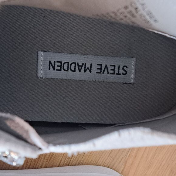 Steve Madden Women 9.5 Caliber Wedge Ankle Sneaker Gray Bootie Leather - Picture 7 of 11